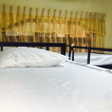 J Hostel Kandy Eksteriør bilde