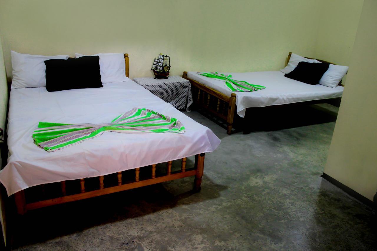 J Hostel Kandy Eksteriør bilde