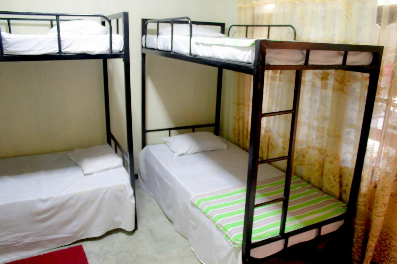 J Hostel Kandy Eksteriør bilde