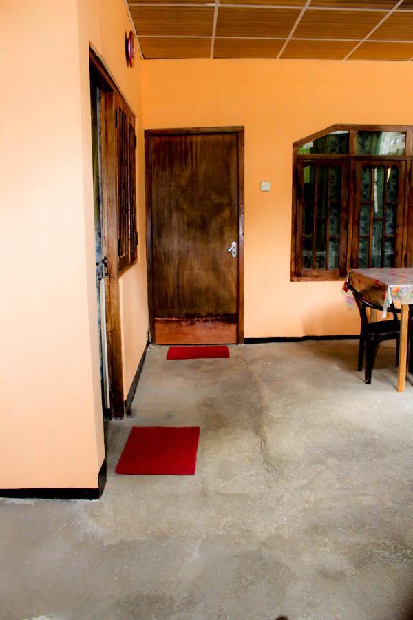 J Hostel Kandy Eksteriør bilde